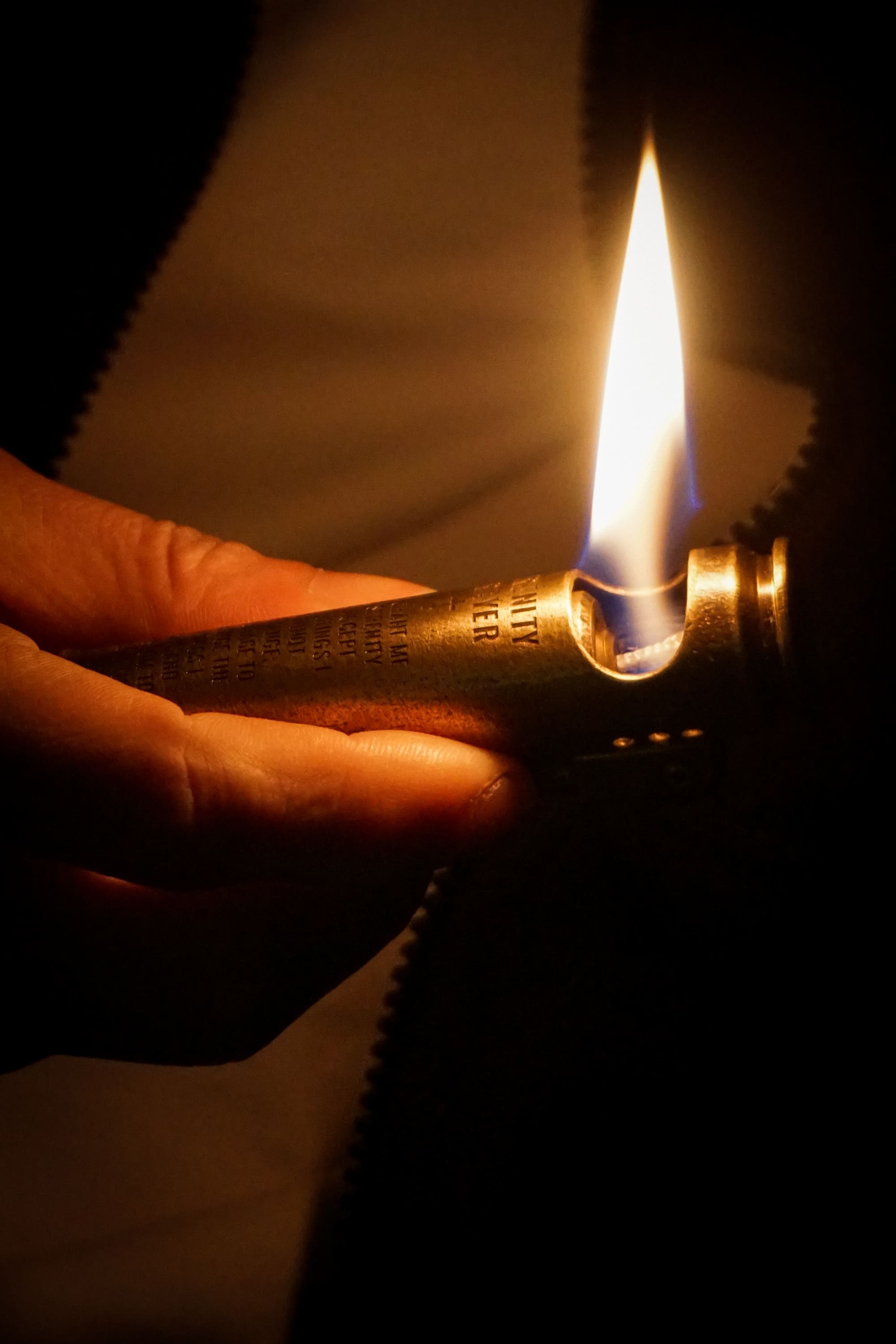 Tabletop Lighter