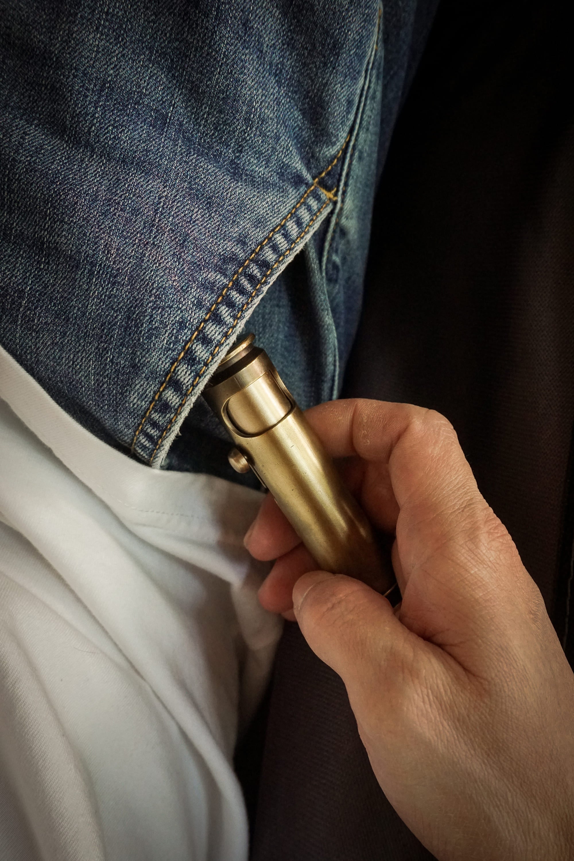 Take the Vintage Style Lighter out of your jeans